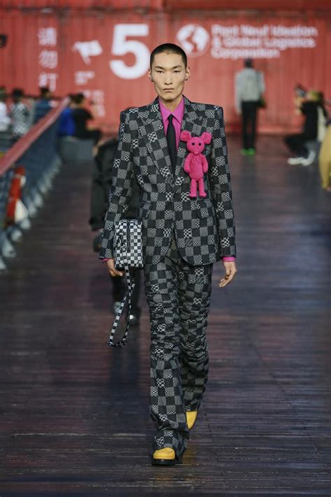 Louis Vuitton Spring 2021 Menswear Fashion Show 